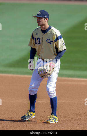 Atlanta, Georgia, Stati Uniti d'America. Xiv Feb, 2015. La doppia testata. Xiv Feb, 2015. La Georgia Tech giacche gialle ha ospitato la Fordham Rams a Russ Chandler Stadium di Atlanta in Georgia. Georgia Tech SS Thomas Smith (13) Fordham sconfitto la Georgia Tech 9-4 nel primo gioco della doppia testata. Credito: csm/Alamy Live News Foto Stock