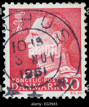 Danimarca - circa 1961: timbro stampato dalla Danimarca, mostra Re Frederik, circa 1961 Foto Stock
