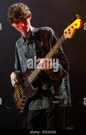 Assago Milano Italia. 14 febbraio 2015. Il British indie rock band GENGAHR esegue live al Mediolanum Forum apertura della mostra di Alt-J Credito: Rodolfo Sassano/Alamy Live News Foto Stock