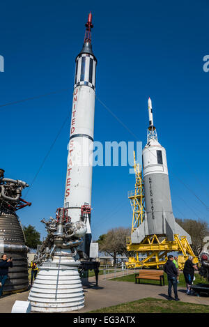 I visitatori del parco a razzo, NASA Johnson Space Center a Houston, Texas, Stati Uniti d'America. Foto Stock