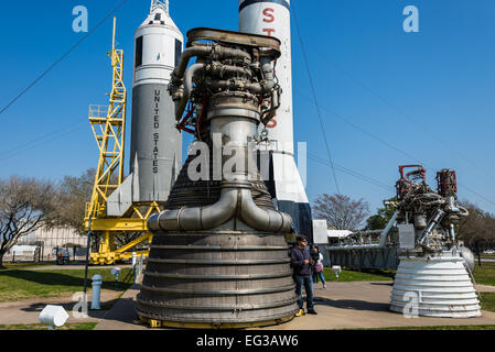 Motori a razzo in esposizione presso il Parco a razzo, NASA Johnson Space Center a Houston, Texas, Stati Uniti d'America. Foto Stock