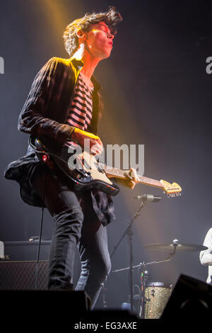 Assago Milano Italia. 14 febbraio 2015. Il British indie rock band GENGAHR esegue live al Mediolanum Forum apertura della mostra di Alt-J Credito: Rodolfo Sassano/Alamy Live News Foto Stock