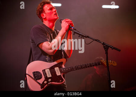 Assago Milano Italia. 14 febbraio 2015. Il British indie rock band GENGAHR esegue live al Mediolanum Forum apertura della mostra di Alt-J Credito: Rodolfo Sassano/Alamy Live News Foto Stock