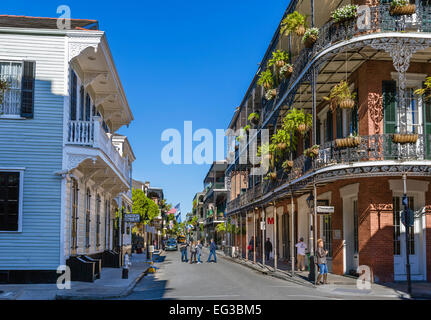 Royal Street nella zona di intersezione con Dumaine Street, Quartiere Francese, New Orleans, Louisiana, Stati Uniti d'America Foto Stock