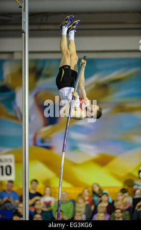 Sheffield, Regno Unito. 15 Feb, 2015. British Indoor Athletics Championship. Max concorrenti di gronda in Pole Vault. © Azione Sport Plus/Alamy Live News Foto Stock