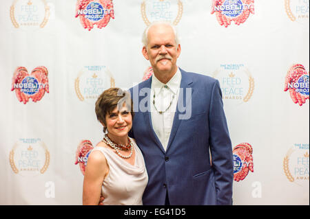 Austin, Texas, Stati Uniti d'America. 15 Feb, 2015. Christie Pipkin Direttore Esecutivo del progetto Nobelity e Turk Pipkin il fondatore del progetto Nobelity. Il Nobelity partner del progetto con le comunità a portare l istruzione a tutti fornendo aule, librerie, computer, libri, acqua pulita, assistenza sanitaria, centri di informazione e di borse di studio a chi è nel bisogno. Attualmente investendo nel successo dello studente in Kenya, Honduras, Nepal, e gli Stati Uniti. Credito: J. Dennis Thomas/Alamy Live News Foto Stock