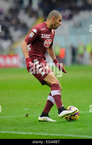 Torino, Italia. 15 Feb, 2015. Campionato di Serie A TIM 23 Round. Torino contro il Cagliari. Bruno Peres di Torino è sulla sfera Credito: Azione Sport Plus/Alamy Live News Foto Stock