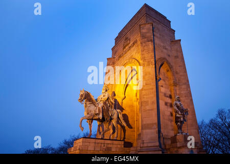 Das Kaiser-Wilhelm-Denkmal auf der Hohensyburg, Dortmund, Ruhrgebiet, Nordrhein-Westfalen, Deutschland, Europa Foto Stock