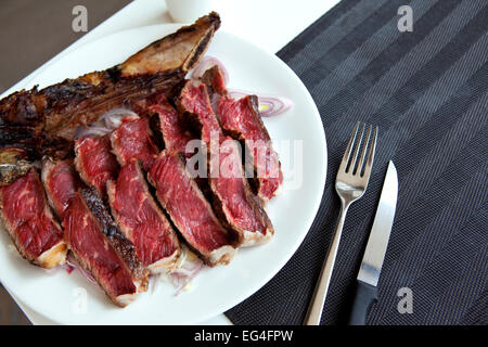 Prime Rib su una piastra Foto Stock
