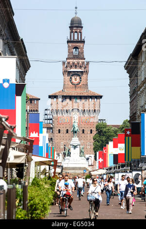 Caslte Sforza e Via Dante, Milano, Italia Foto Stock