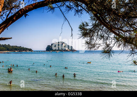 Fort de brégançon, vue de la La plage de l'Estagnol Bormes les Mimosas (83) Var Francia Foto Stock