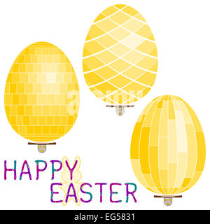 Felice Pasqua saluto scritto a mano con color oro le uova di pasqua su wall stand. Sfondo bianco. Foto Stock