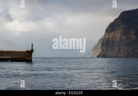 Scogliere di Los Gigantes al tramonto Foto Stock