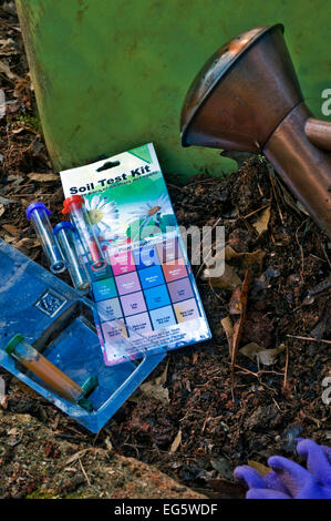 PH test kit per terreno; Foto Stock