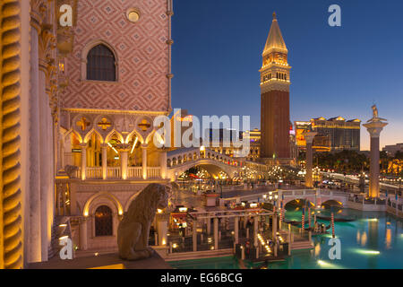 Gondole laguna Venetian Hotel Casino la striscia di Las Vegas Nevada USA Foto Stock