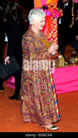 Dame Judi Dench frequentare il Royal Premiere del secondo Best Exotic Marigold Hotel Marigold di Odeon Leicester Square Londra 17 Febbraio 2015 Foto Stock
