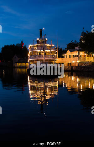 Battello a Vapore presso il Regno Magico di Disney Foto Stock