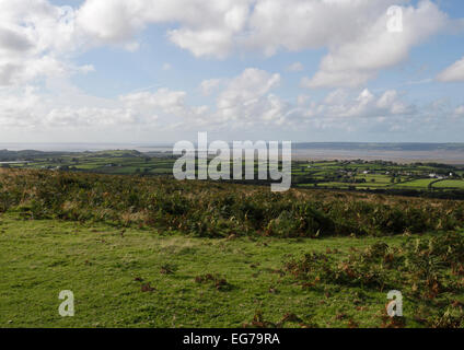 Penisola di Gower verso l'estuario del Loughor, Galles UK British Landscape Foto Stock