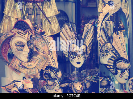 Gruppo di Vintage carnevale veneziano Le Maschere, Venezia Foto Stock