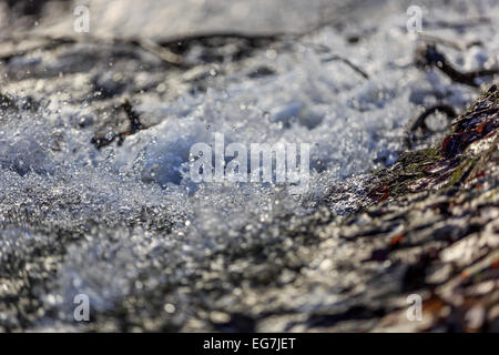 Il gorgogliamento di acqua nel flusso in Himley Foto Stock
