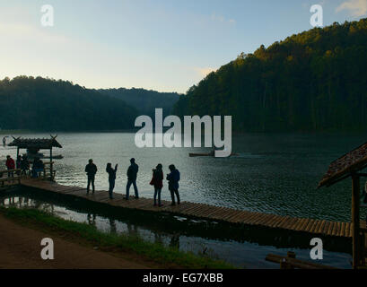 Bella Pang Ung Lago, Mae Hong Son, Thailandia Foto Stock