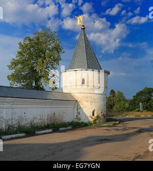 Torre del Monastero Luzhetsky, Mozhaysk, Regione di Mosca, Russia Foto Stock