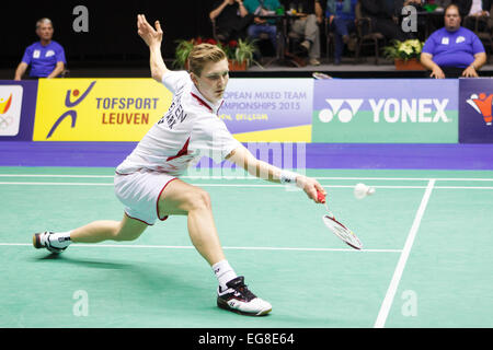 LEUVEN, Belgio, 14/02/2015. Badminton player Viktor Axlsen (Danimarca, nella foto) battiti Dieter Domke della Germania nelle semifinali del misto europeo Campionati del Team in Leuven, 2015. Foto Stock