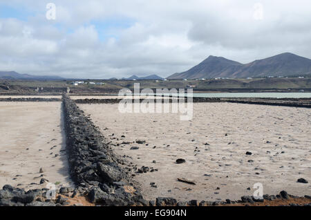 Salines saline vicino l'unica spiaggia Janubio Lanzarote isole Canarie Foto Stock