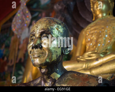 Famose Statue di Monaco al tempio Doi Suthep in Chiang Mai Thailandia Foto Stock