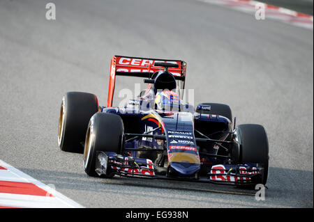Barcellona, Spagna. 19 Feb, 2015. Circuito de Catalunya racetrack, vicino al Montmelò di Barcellona, 19.-22.2.2015, Formula 1 test invernali -- Max Verstappen (NED), Toro Rosso STR10 Credito: kolvenbach/Alamy Live News Foto Stock