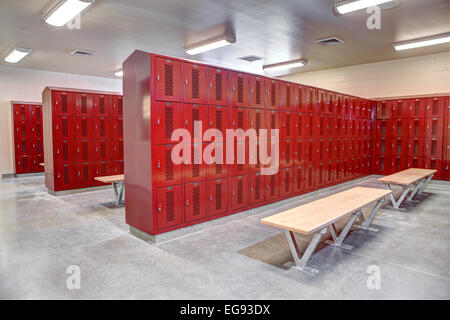 L'interno di un High School Locker room. Foto Stock