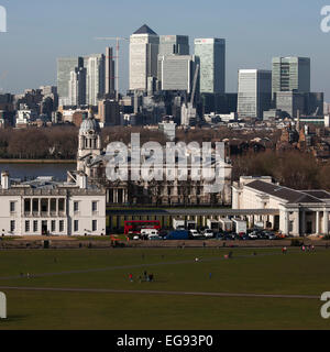 LONDON, Regno Unito - 26 Maggio 2013: la magnifica vista dall'Osservatorio di Greenwich prendendo in luoghi come i Docklands, Canary Wharf Foto Stock