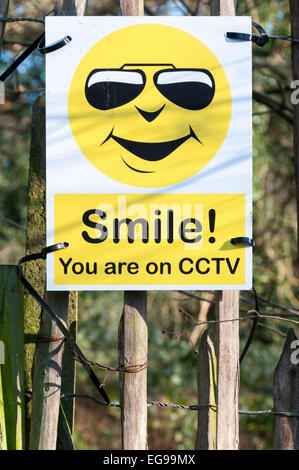 Sorriso! Siete su TVCC segno. Foto Stock