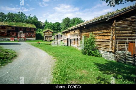 Gli edifici di vecchia costruzione in Sverresborg il Trondelag Folk Museum di Trondheim in Norvegia Foto Stock