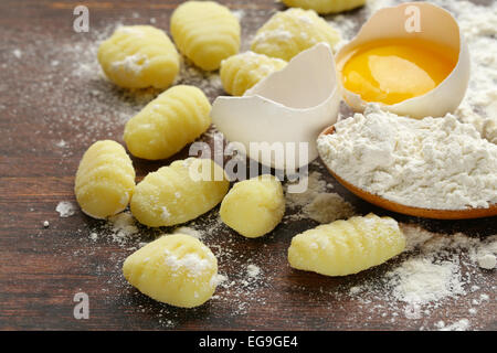 Italiano tradizionale di gnocchi preparati con patate e uova Foto Stock