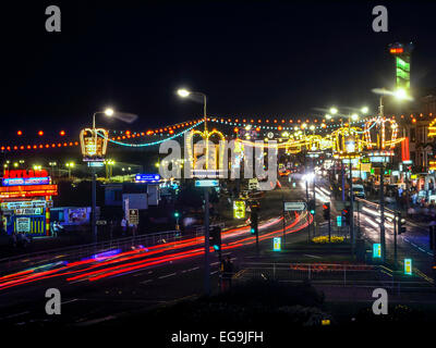 Great Yarmouth Golden Mile di notte. Norfolk. In Inghilterra. Regno Unito Foto Stock