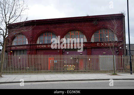 In disuso York Road Stazione della Metropolitana vicino a King's Cross a Londra Foto Stock