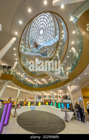 Liverpool Central Library atrium e scala. Foto Stock