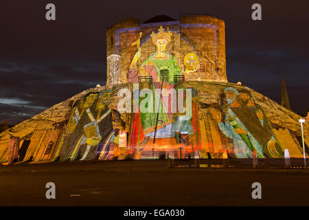 Illuminare York 2013 presso la Torre di Clifford e il Museo Giardini. Foto Stock