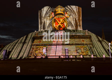 Illuminare York 2013 presso la Torre di Clifford e il Museo Giardini. Foto Stock