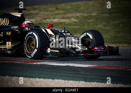 Barcellona, Spagna. Il 19 febbraio, 2015. PASTOR MALDONADO (VEN) aziona una Lotus durante il giorno 01 di Formula Uno test pre-stagione sul Circuito de Catalunya di Barcellona Foto Stock