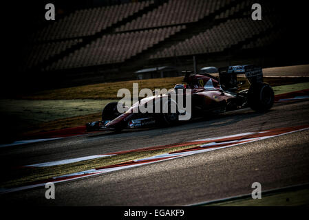 Barcellona, Spagna. Il 19 febbraio, 2015. KIMI RAIKKONEN (FIN) aziona la Ferrari durante il giorno 01 di Formula Uno test pre-stagione sul Circuito de Catalunya di Barcellona Foto Stock