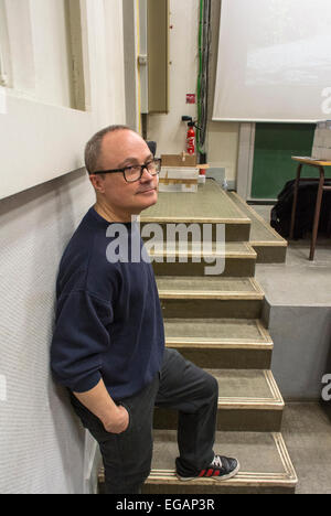 Parigi, Francia, N.G.O. Act Up-Paris francese, riunione pubblica, prevenzione dell'HIV AIDS, REPI, "Tom Craig" ascoltare in Audience Volunteers in Europa, partecipanti alla ricerca scientifica Foto Stock