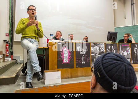 Parigi, Francia, gruppo persone, N.G.O. francese ACT UP-Paris, incontro pubblico, prevenzione dell'HIV AIDS, REPI, "Hervé le Tapie", (Anti Prep) discorso del "Centre LGBT Paris IDF", problema degli uomini gay, poster ACT UP per le persone pandemiche Foto Stock