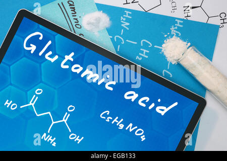 Tavoletta con la formula chimica di acido glutammico. Ammino acidi. Foto Stock