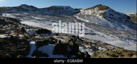 Helvellyn e Catstyecam, inverno Foto Stock