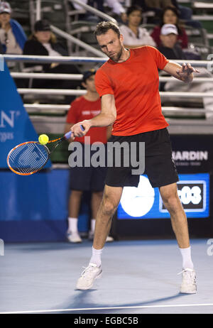 Delray Beach, FL, Stati Uniti d'America. Il 21 febbraio, 2015. Delray Beach, FL - 21 febbraio: Ivo Karlovic(CRO) in azione qui prende il primo set contro Adrian Mannarino(FRA) 63 al 2015 Delray Beach Open del veneziano di Las Vegas. Fotografo Andrea, Patrono. © Andrew patrono/ZUMA filo/Alamy Live News Foto Stock