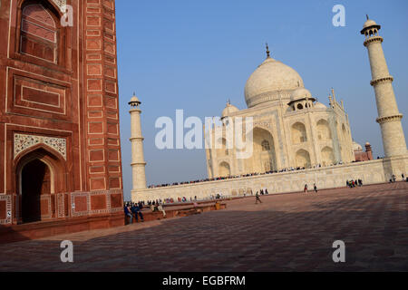 Architettura vista del Taj Mahal Agra India sul lato del Taj Mahal edificio moschea Foto Stock