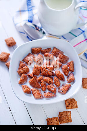 Asciugare prima colazione con latte Foto Stock