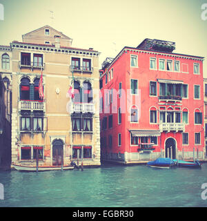 Case sul Canal Grande a Venezia, Italia. In stile retrò immagine Foto Stock